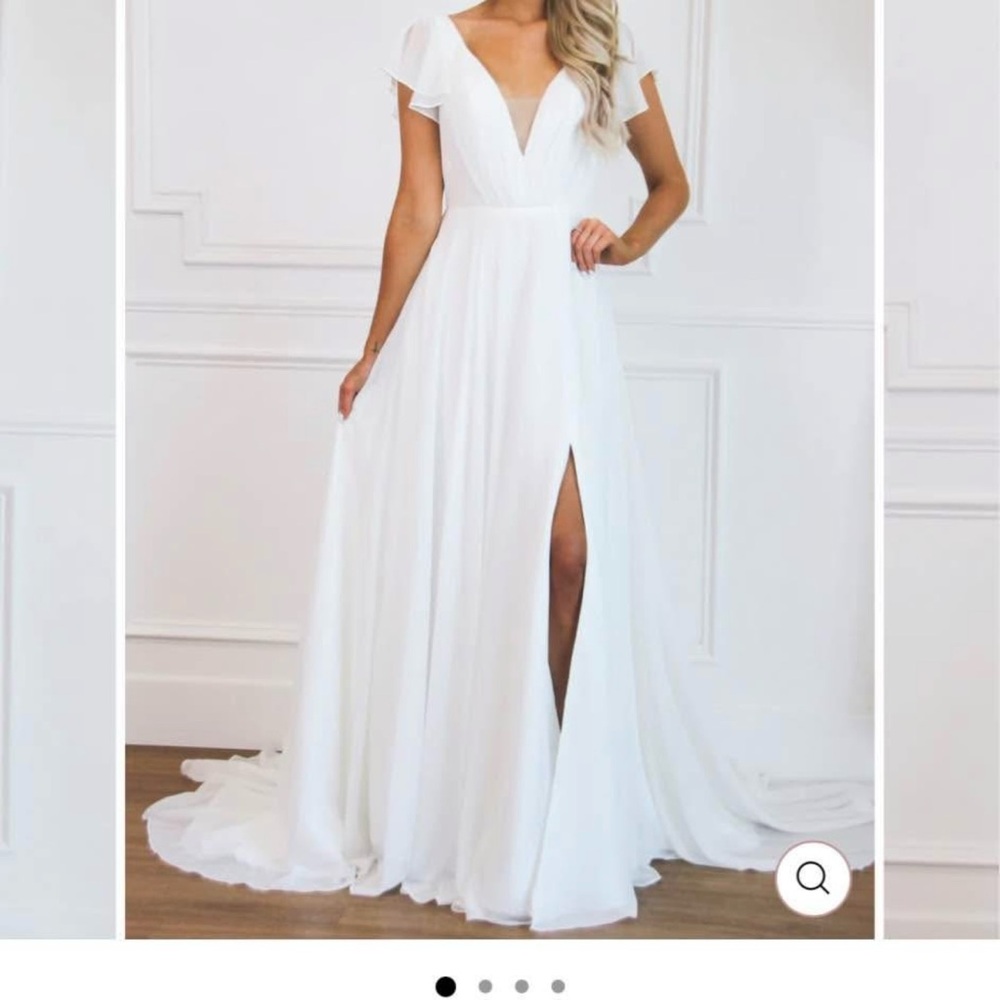 Elegant White Maxi Dress - Picture 1 of 2